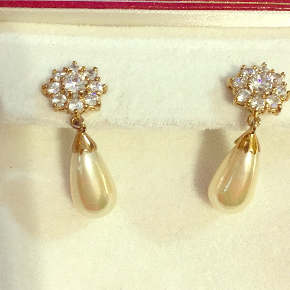 Hollywood Collection drop pearl and crystal 925
